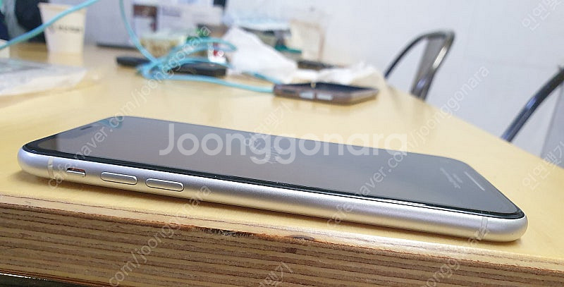 아이폰11 화이트 128gb--2