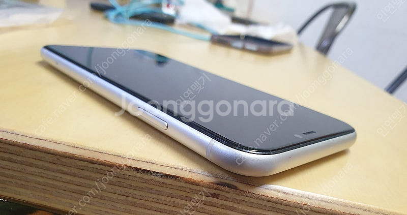 아이폰11 화이트 128gb--3