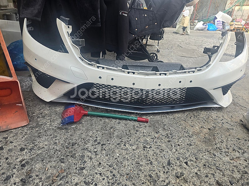 W222 s63 전기형 앞,뒤 범퍼 한대분--0