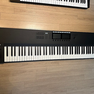 komplete s88 mk2 판매합니다.