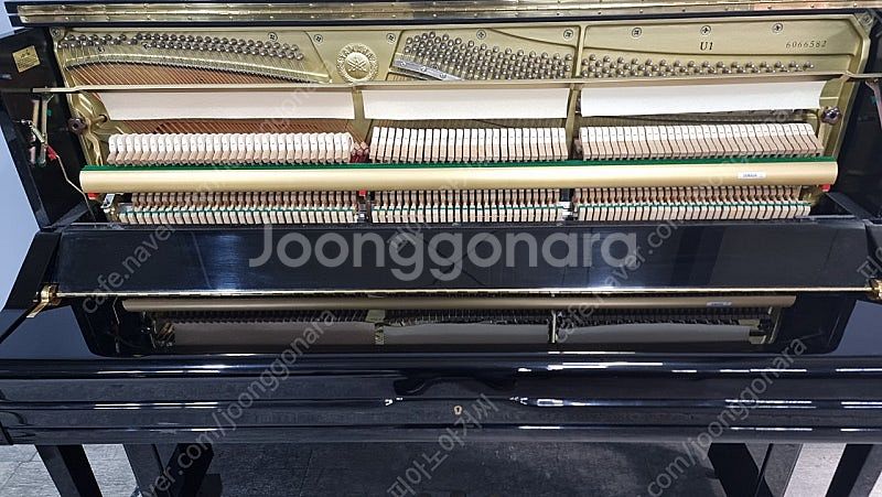 2004년생산 야마하피아노 U-1PE 블랙유광 made...--3