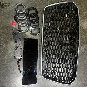 아우디 RS7 그릴판매합니다