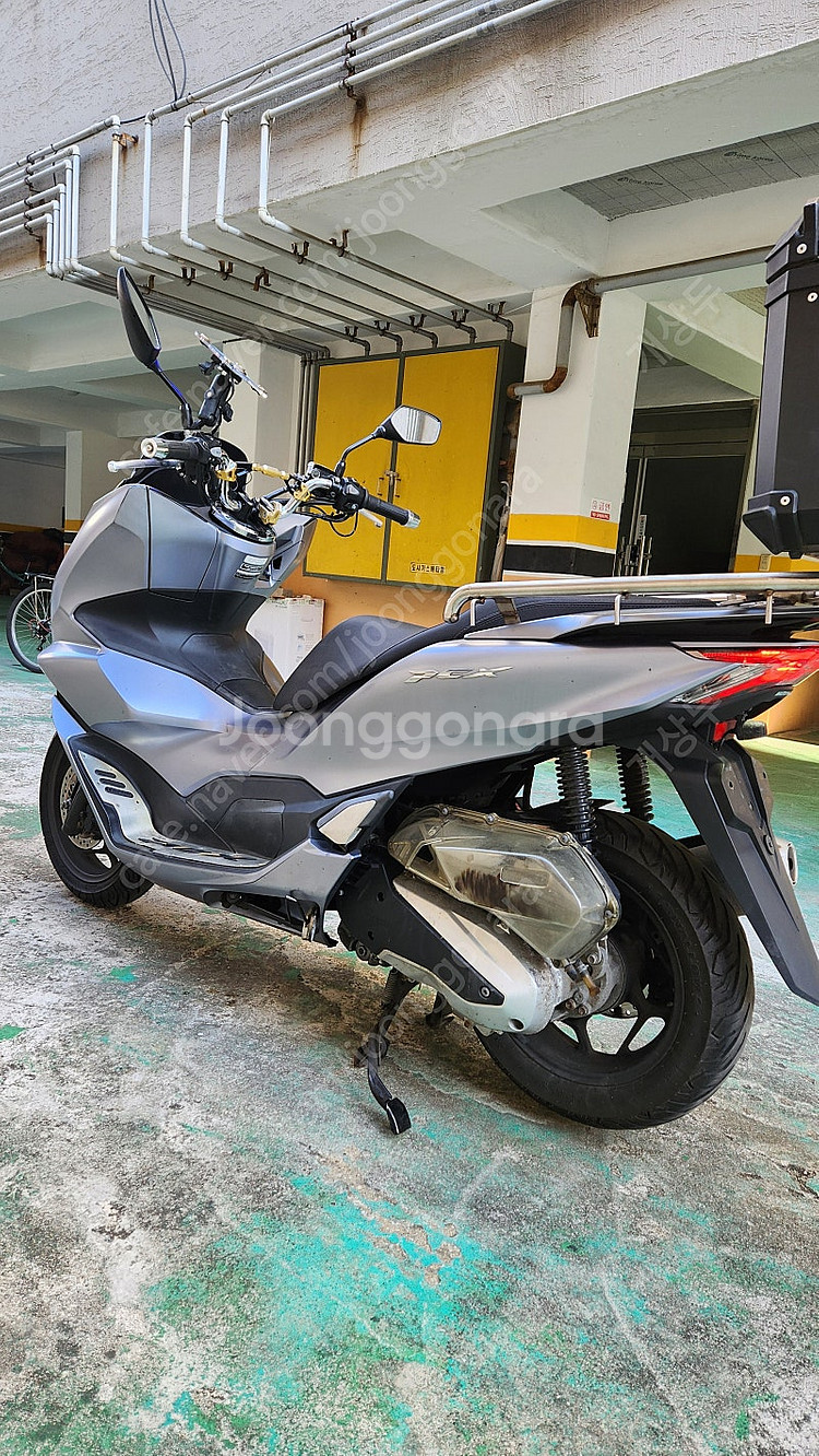 21년식 PCX abs 8만5천주행 팝니다.--5