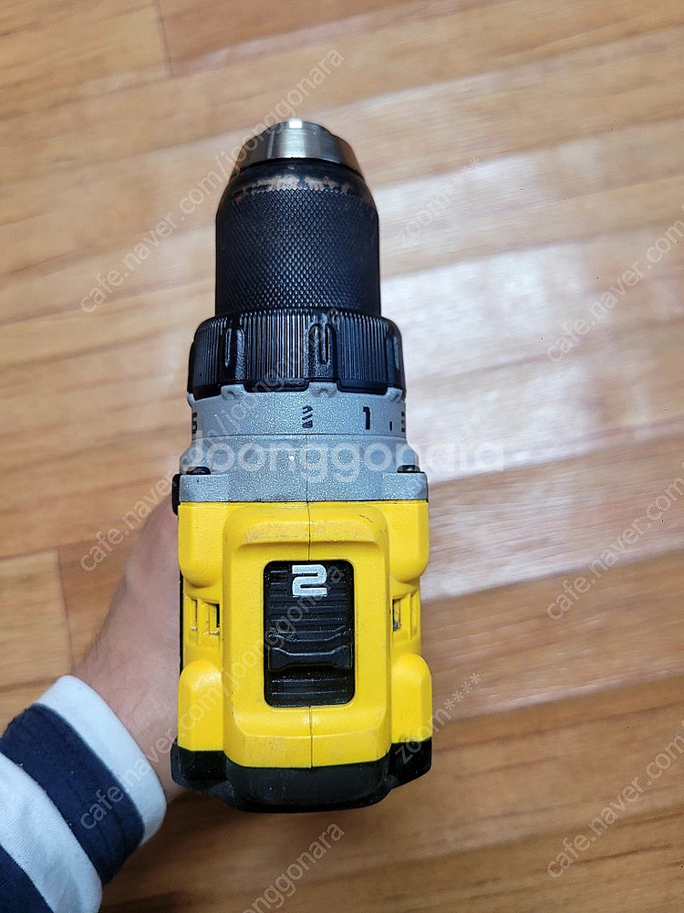 디월트 충전드릴 DCD800 베어툴--3
