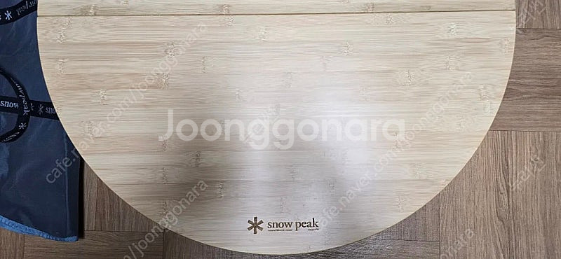 스노우피크 싱글액션 로우 테이블M사이즈 판매합니다--3