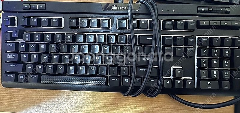 커세어 스트라이프 MK.2 RGB 저소음 적축 판매합니...--0