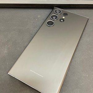 갤럭시S23울트라 블랙 256GB 상태좋은 중고52만팝니다
