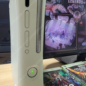 XBOX360 초기 모델 판매 합니다