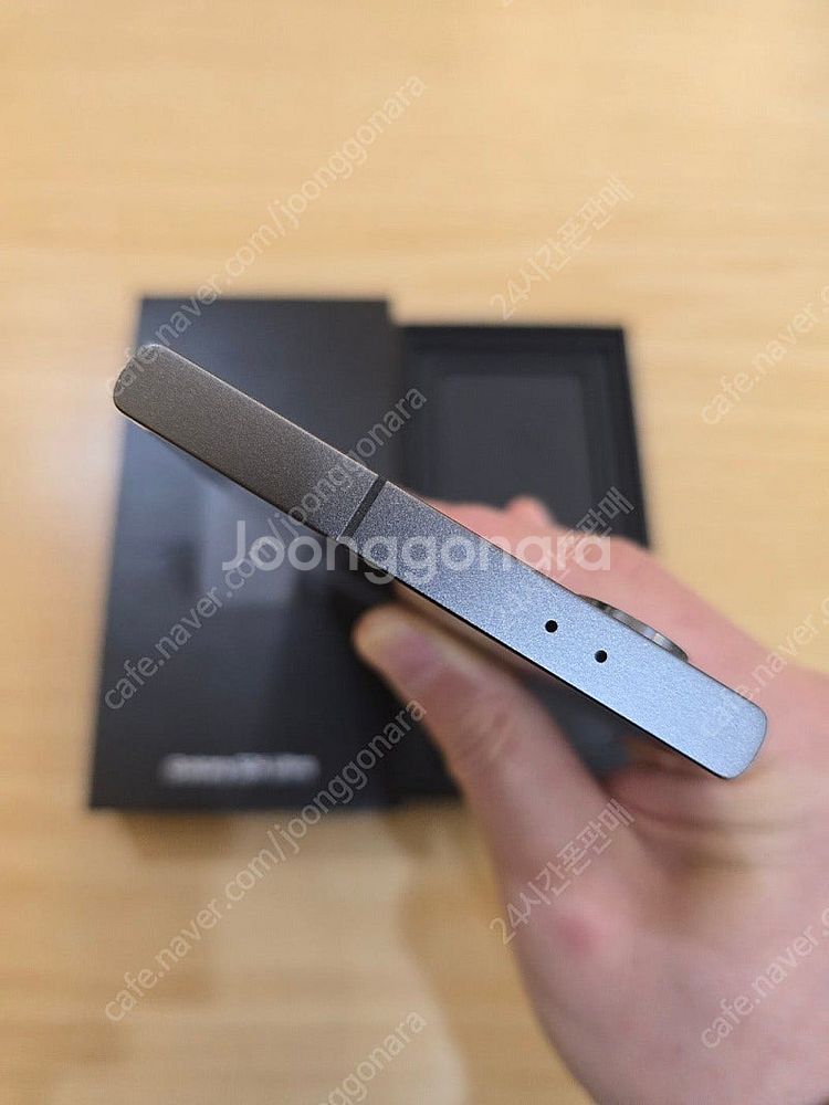 갤럭시s24울트라티타늄블랙1테라 자급제폰판매합니다--4
