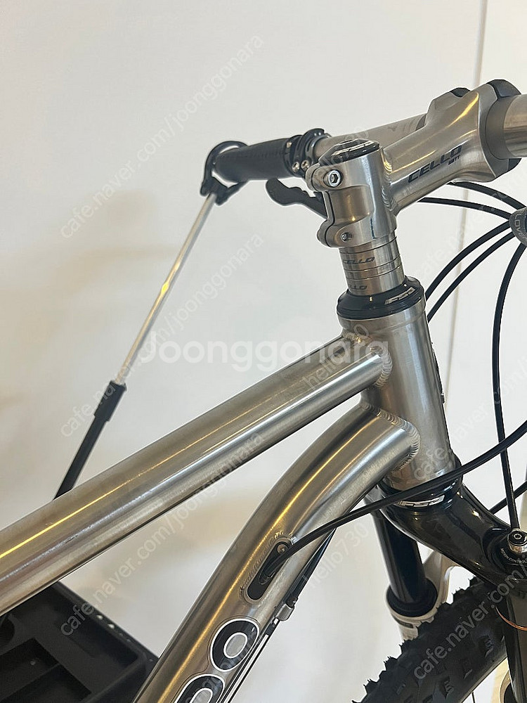 첼로 실버라도 90 티타늄 mtb 판매합니다--5