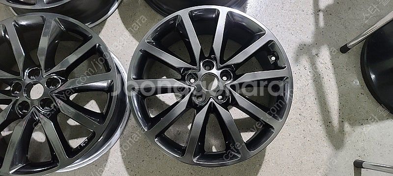 올뉴쏘렌토 고스트크롬 19인치 순정휠 대품판매20만원--1
