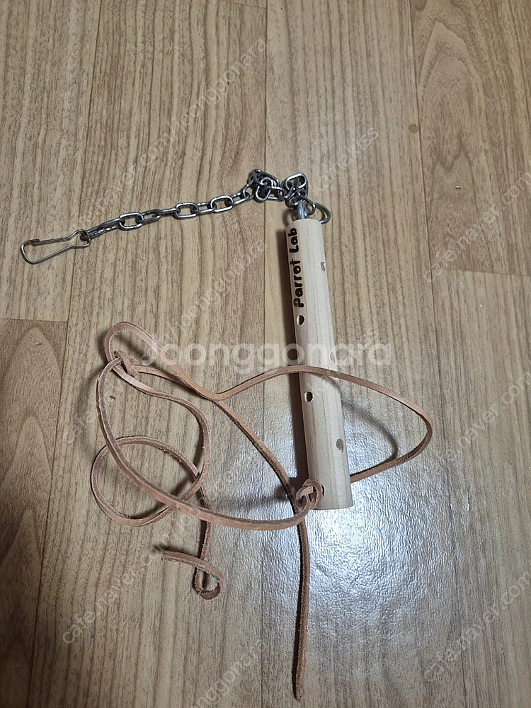 앵무새 횃대, 목욕통 먹이통 등 팝니다--2