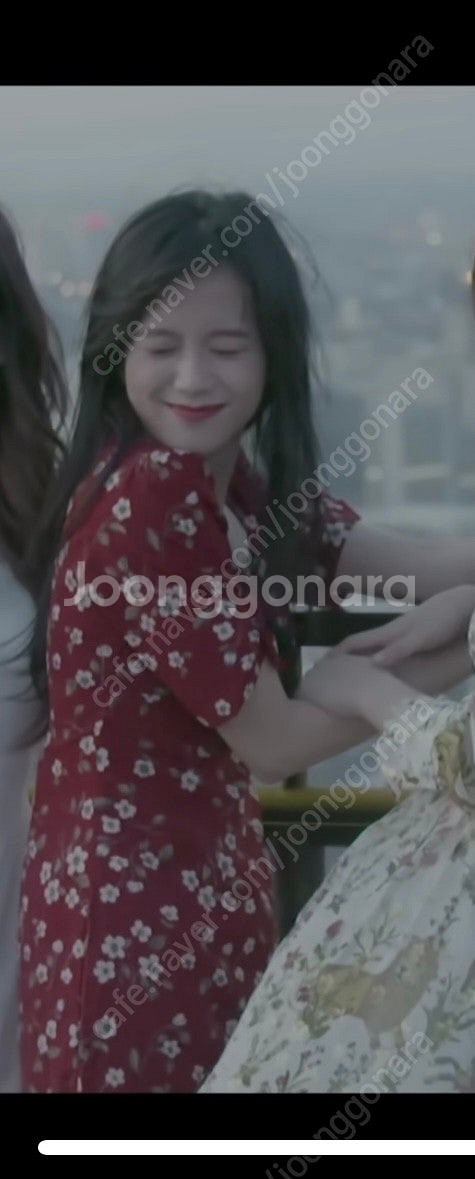 블랙핑크 지수, 헤이즈 착용 GUKA 플라워 원피스--1