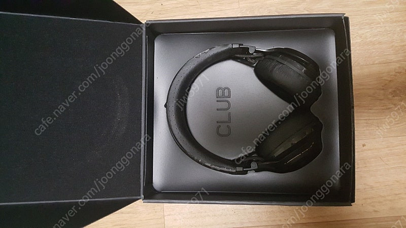 JBL CLUB 700BT 헤드셋 팝니다--2