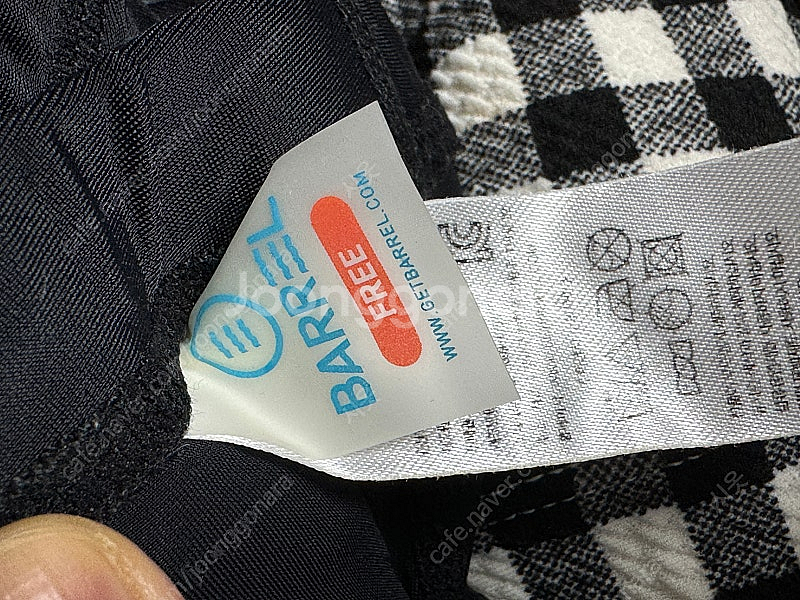 배럴 여성 래쉬가드 (상의M+반바지M+레깅스) + 매쉬수영가방 일괄판매--4