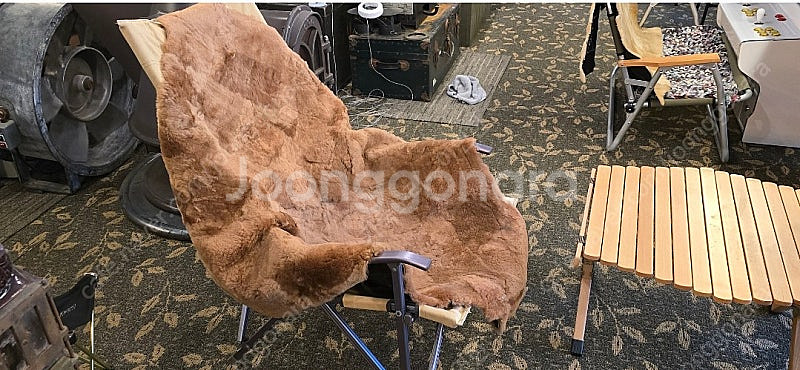 여러가지 캠핑용품 판매합니다. 양털 러그, ,알미늄 척...--7