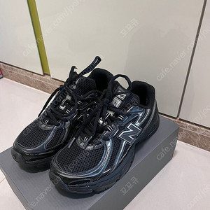 뉴발란스 740 / 235