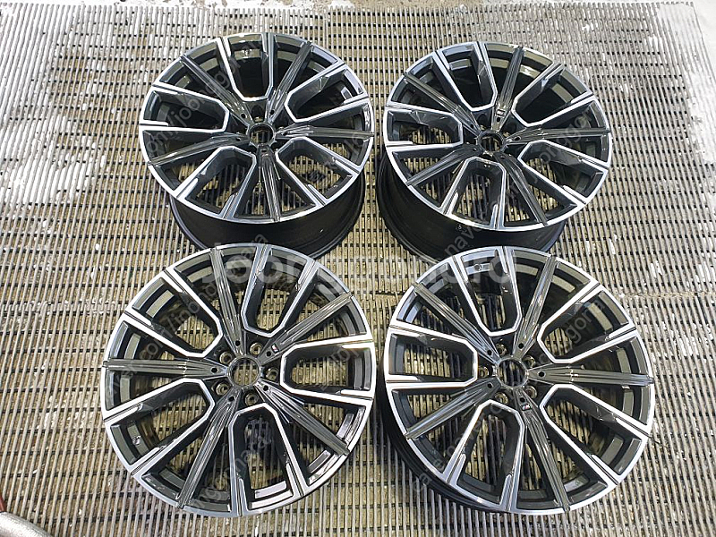 (판매)BMW 7시리즈 G11 G12 M스포츠 817M...--0