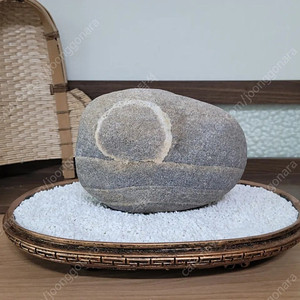 일출석 개기일식석 수석
