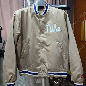 나이키 스타디움 패딩 자켓 팝니다(신동품)