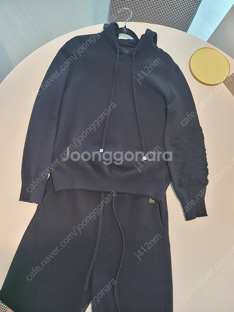 마레디마리 니트셋업--0