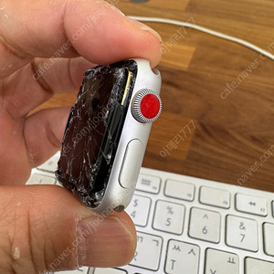 애플워치3 38mm LTE 셀룰러 액정파손