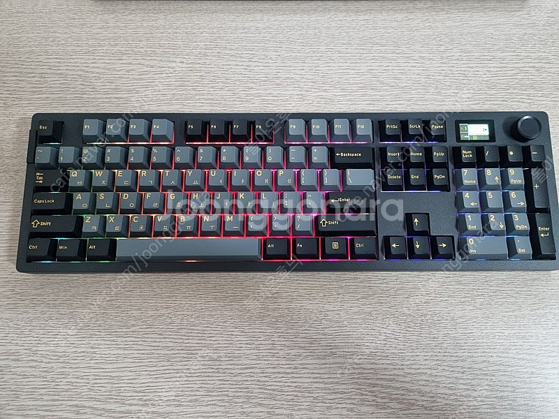 청주 다얼유 A104PRO FLEX 유무선 기계식 키보드 팝니다--0