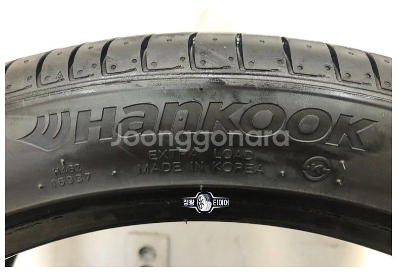 중고타이어 한국타이어 벤투스 S2AS 235/45R17...--2