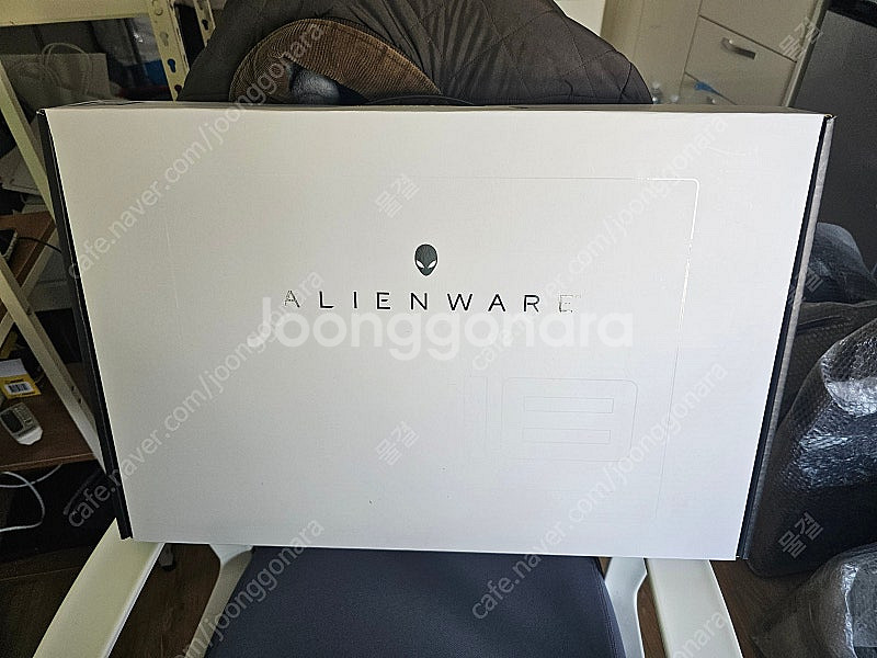 M18 R1 4080 노트북 판매합니다.--5