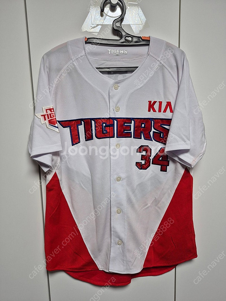 기아타이거즈 유니폼 100사이즈 유니폼 최형우마킹 팝니다--1