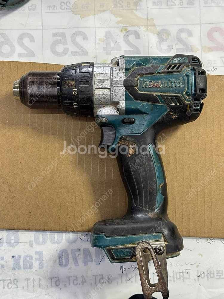 마끼다 고장제품 3만원 처분 - 18V 충전 해머 드릴 DHP481--0