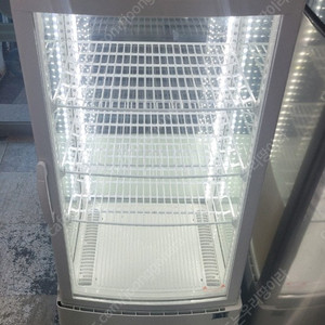 사면 유리 진열 쇼케이스 팝니다. 150L. 화이트색상, 거의새거. 서울 중곡동