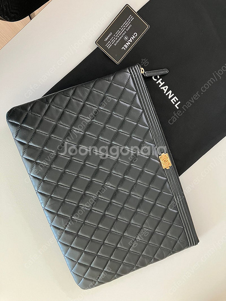 보이샤넬 클러치 라지 램스킨 금장--6