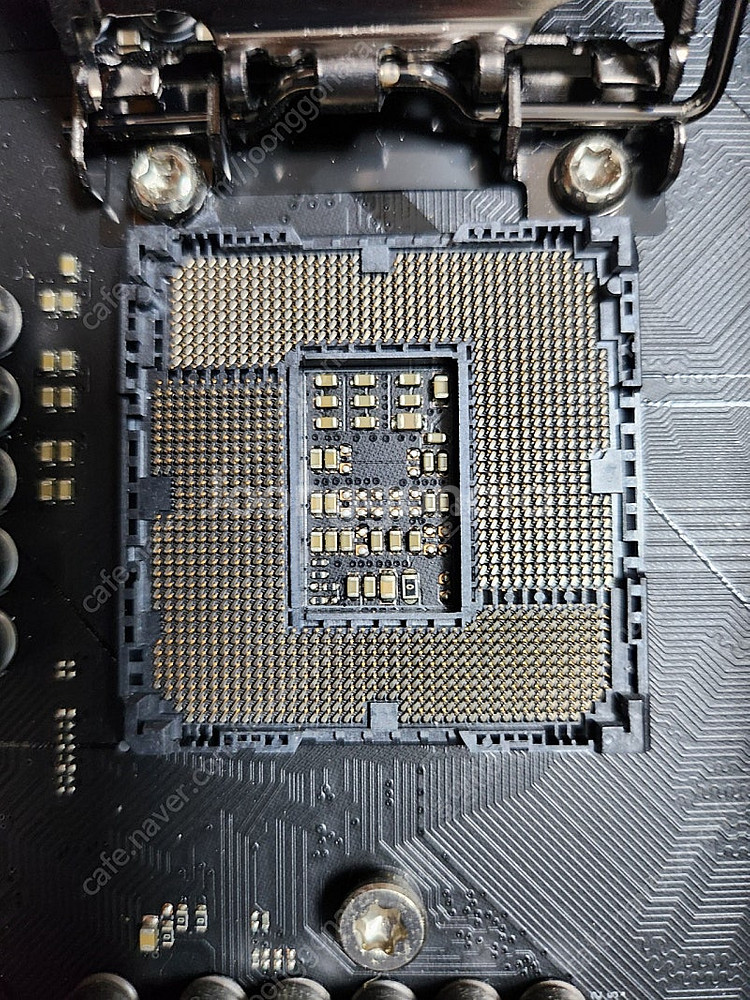 Asus maximus Xi hero wifi + gskill trident z royal ddr4 cl16 256...--2