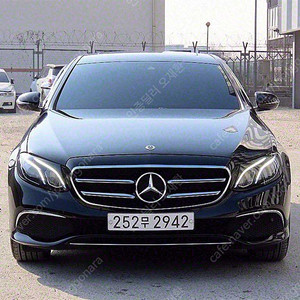 벤츠E-클래스 W213 E250 아방가르드 (5인승)★중고차★할부★리스★전액할부★카드★탁송★24시간 상담 가능합니다★