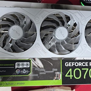 구미)갤럭시 4070TI super 화이트 팝니다.