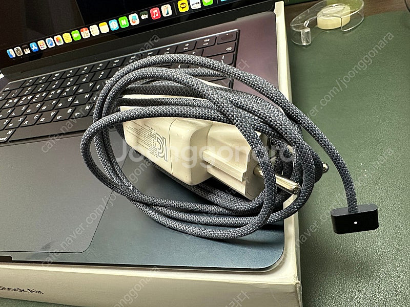 맥북에어 M2 15인치 8G 256GB 미드나이트--9