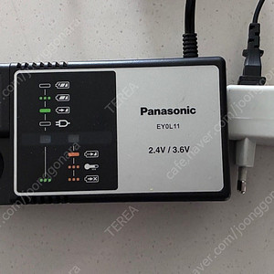 파나소닉 EY0L11 2.4V / 3.6V 충전기 110V->220V 젠더포함