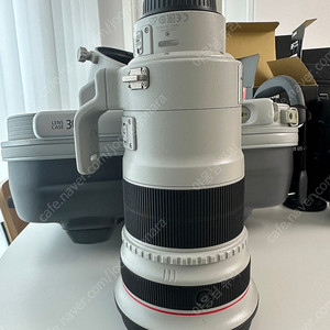 ef300mm is 2 100mm rf 24-240
