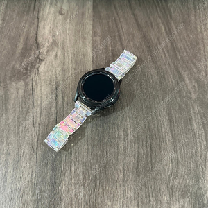 갤럭시 워치4클래식 블랙 42MM 액정S급 충전케이블포함! 4만원 판매합니다!
