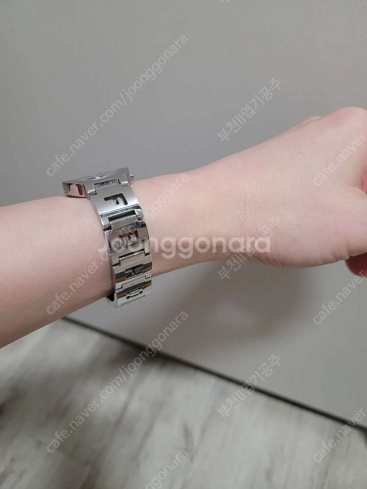 펜디 여성시계--2