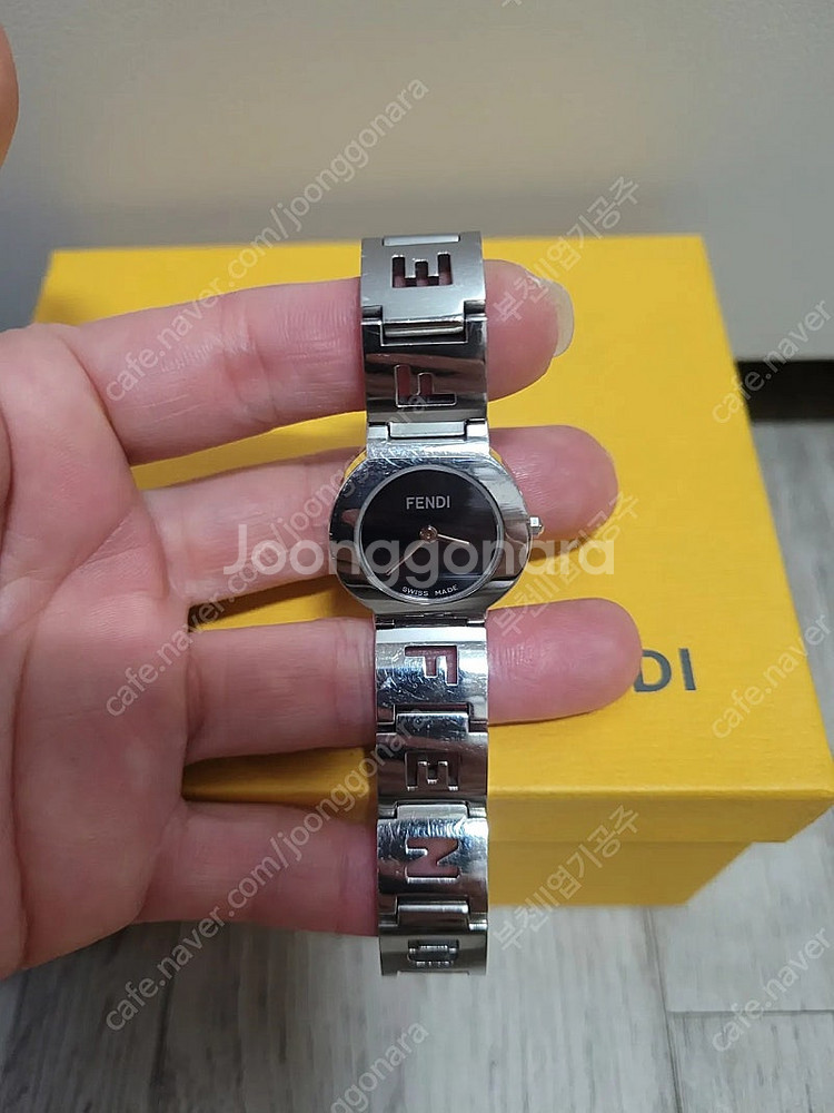 펜디 여성시계--5