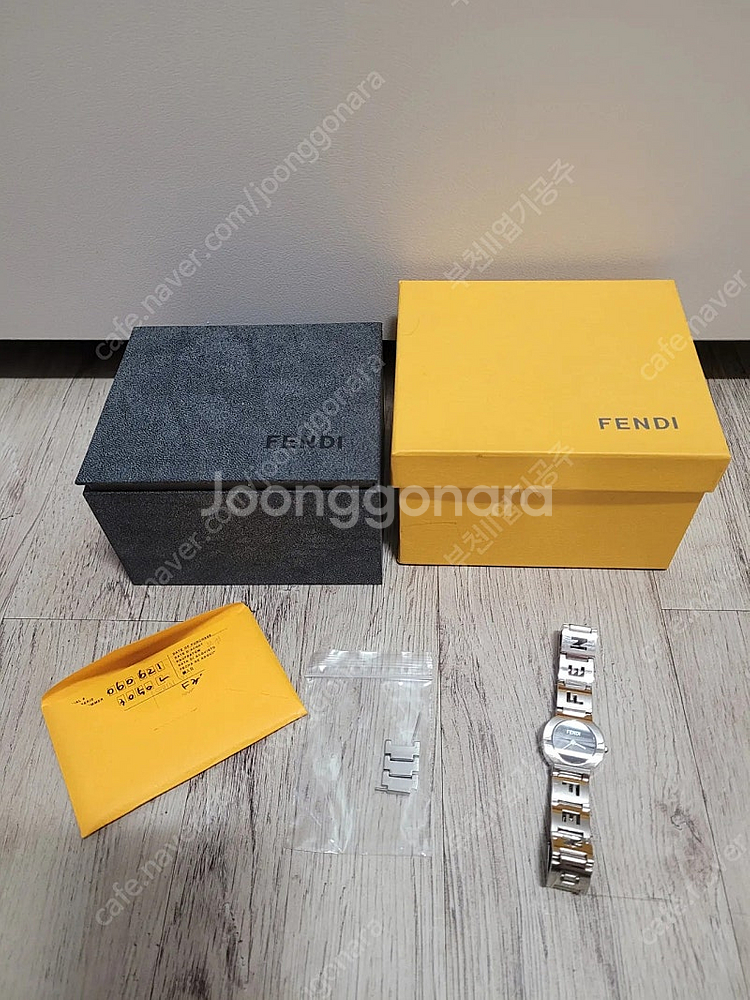 펜디 여성시계--7