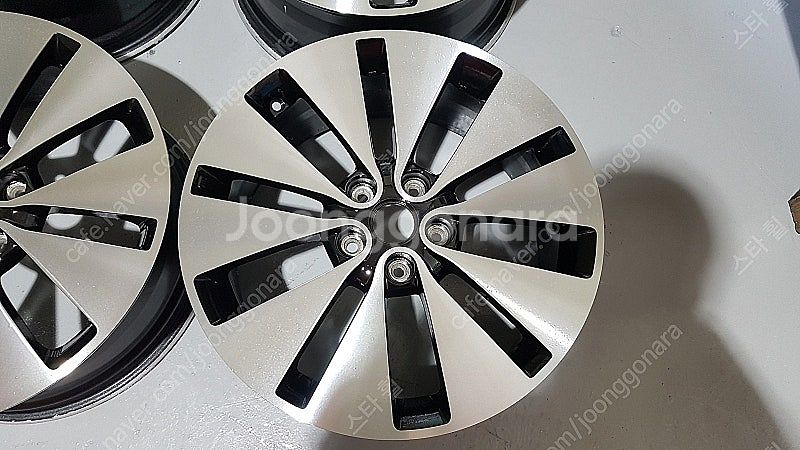 K5 불판 18인치 순정휠 대품판매20만원--1