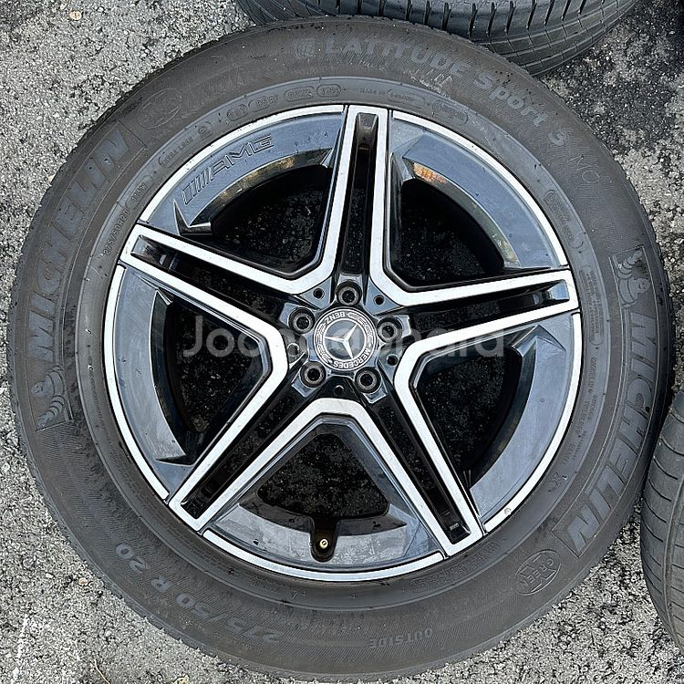 벤츠 GLE AMG 20인치 정품 휠타이어 세트 팔아요...--2