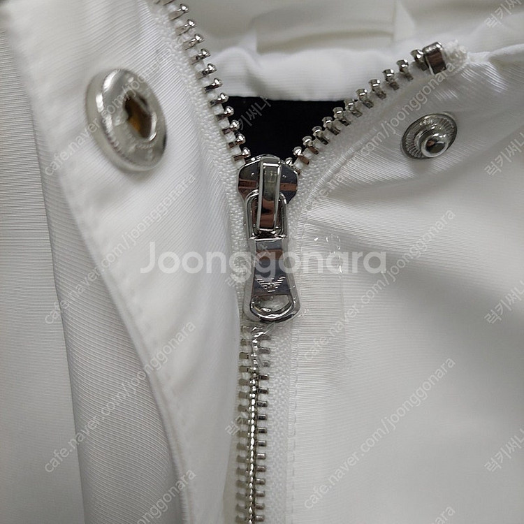 엠포리오아르마니 디테처블 후드코트--7