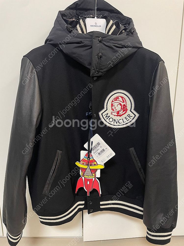 [3] 몽클레어 x 빌리네어 콜라보 블랙 바시티 스타디...--0