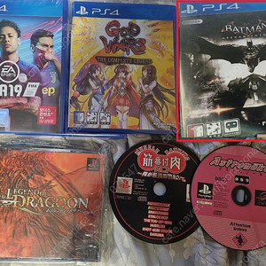 몽땅2.5만원)ps4 갓워즈 ps4 배트맨아캄나이트, 피파2019+플1 서비스 판매-몽땅 25000냥!!