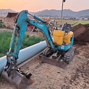 구보다10 굴삭기