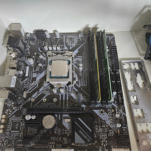 I5-9500f + 기가바이트 b365m ds3h + 삼성램16gb 보드셋